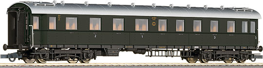 Standard Passenger car 1st/2nd/3rd class of express train<br /><a href='images/pictures/Roco/45684.jpg' target='_blank'>Full size image</a>